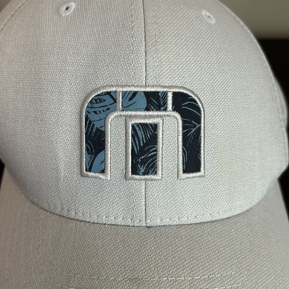 Travis Mathew Corvus Golf Hat Gray Floral Print Adjustable SnapBack flexfit - Picture 3 of 6